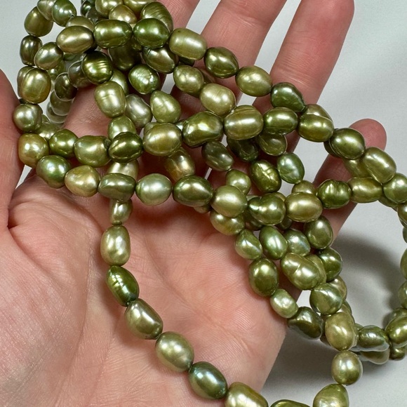 Green Freshwater Pearl Strand Necklace 48in Strand - Picture 4 of 5